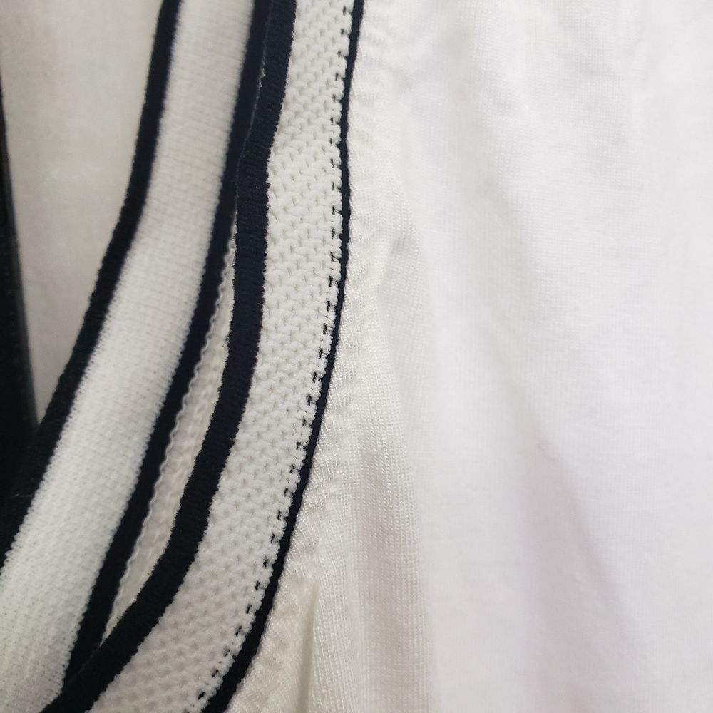 Banana republic sleeveless top . Size L - Picture 2 of 6